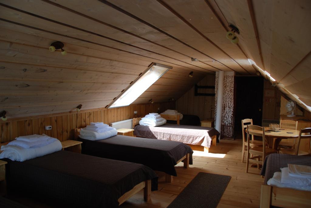 Avinurme Hostel Habitación foto